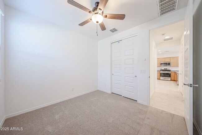 Building Photo - 8726 W Pasadena Ave