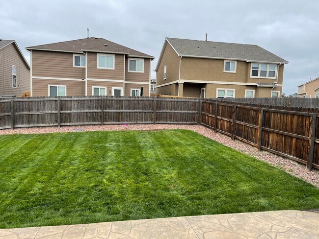 Building Photo - 6521 Donahue Dr