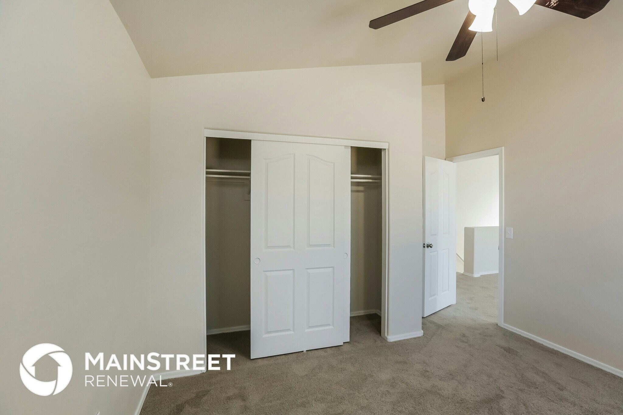 Building Photo - 7422 S 40th Ln