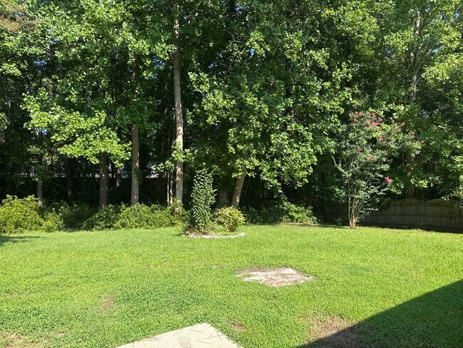 Building Photo - Sweet Home in Tucker Creek Estates