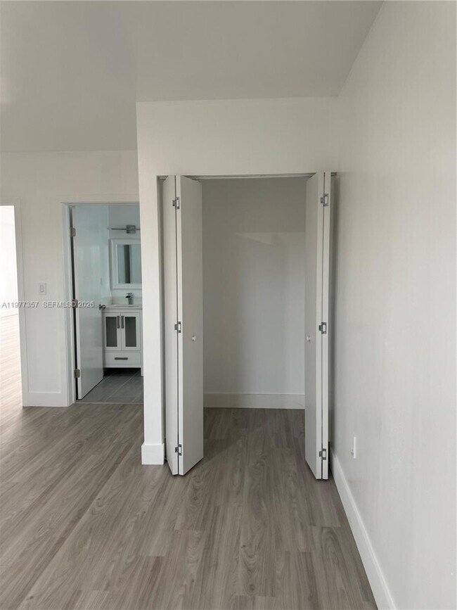 Building Photo - 526 NW 6th St