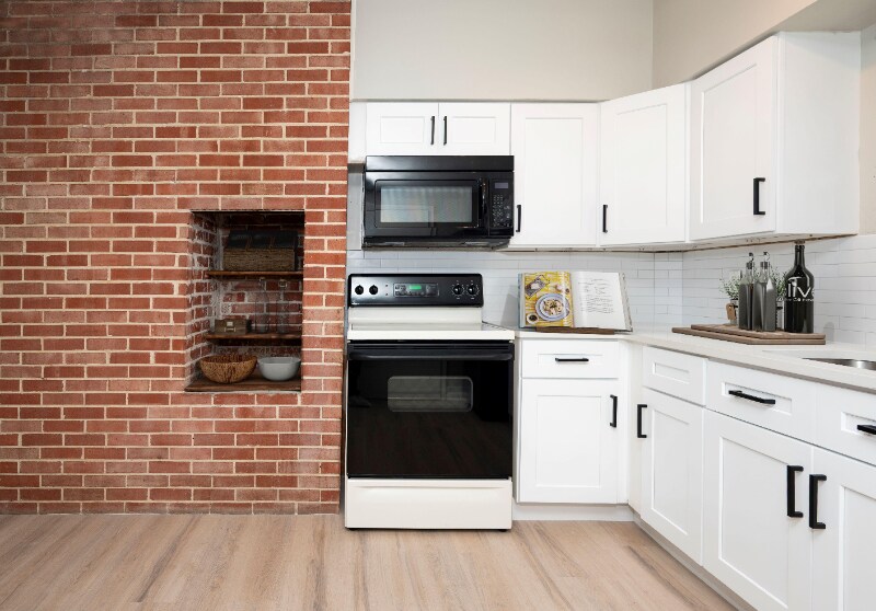 Building Photo - 313 Suzanne Dr