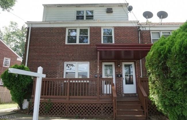 Building Photo - 736 Audrey Dr