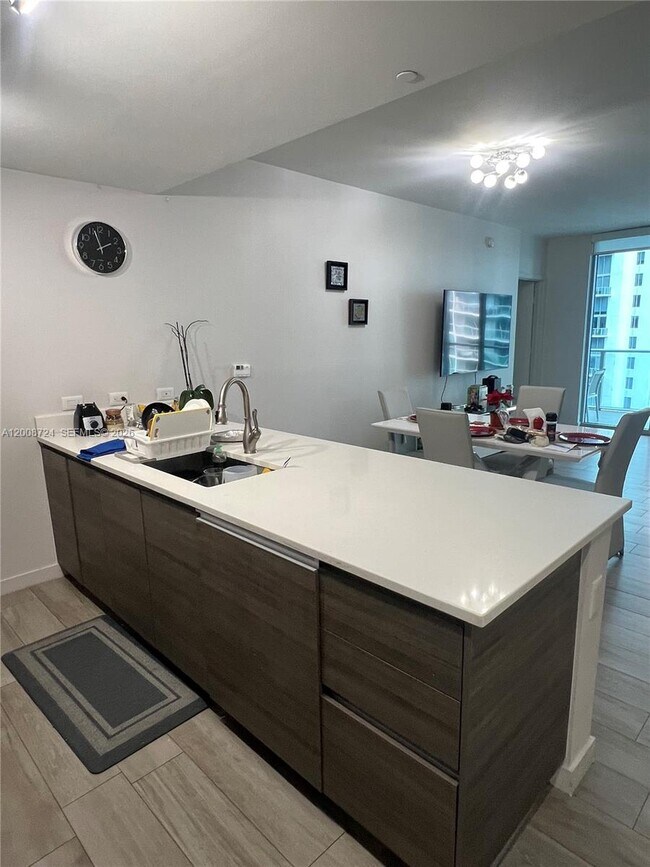 Building Photo - 1100 S Miami Ave