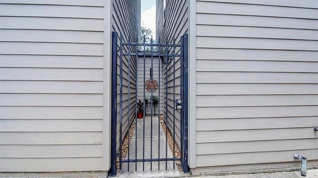 Building Photo - 5313 Ave J-