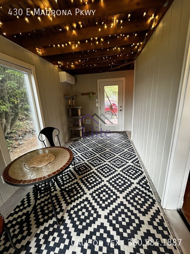 Building Photo - 430 E Madrona Pkwy