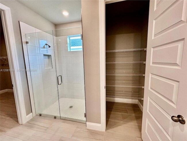 Building Photo - 9035 Dahlia Cir