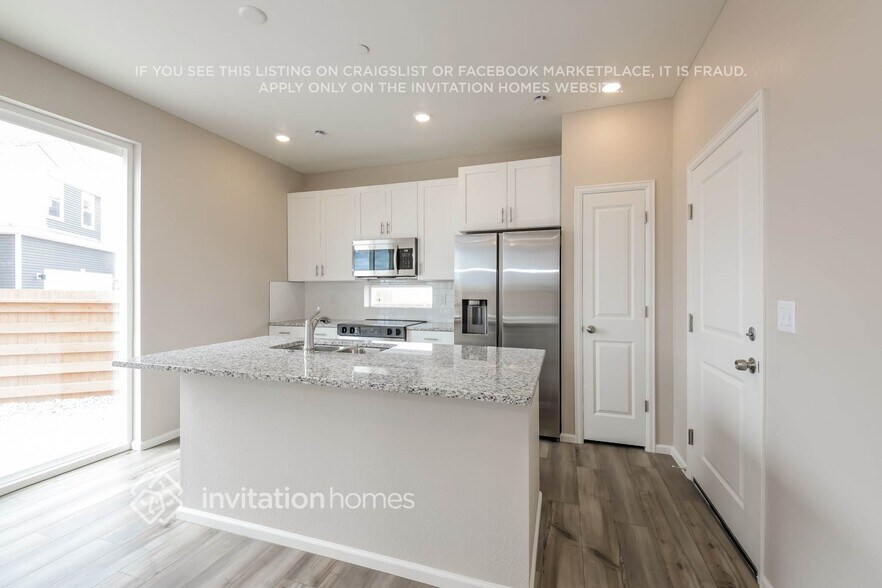 Building Photo - 10168 Scranton Ct
