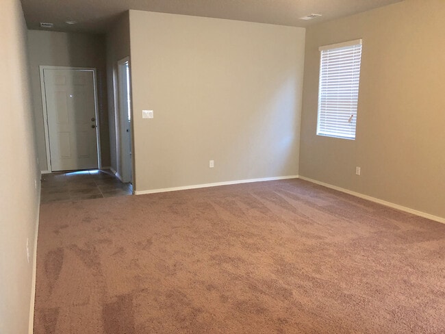 Building Photo - Spacious 4 bedroom Rio Rancho home in Enchanted Hills! Refrigerated air. Right off 550