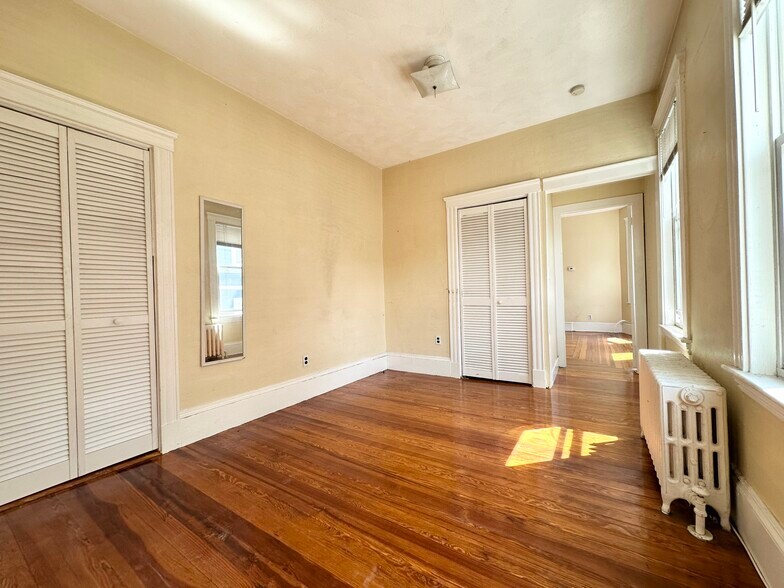 Bedroom 3 – current layout - 17 Dow St
