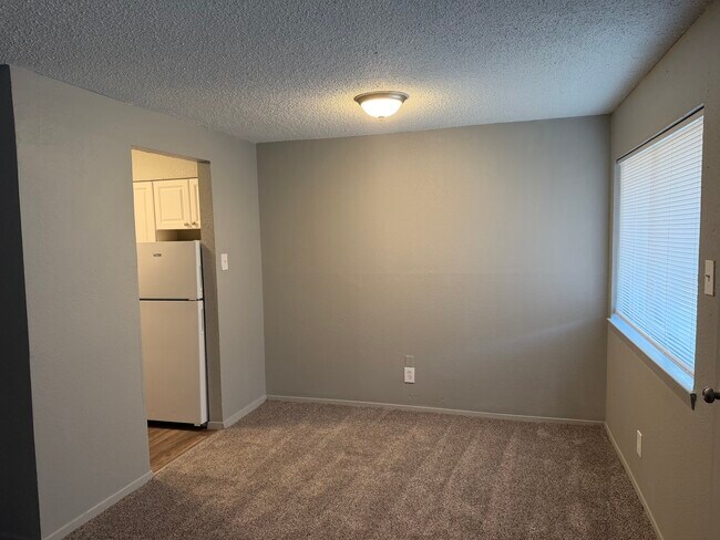 Building Photo - Pine Street Terrace