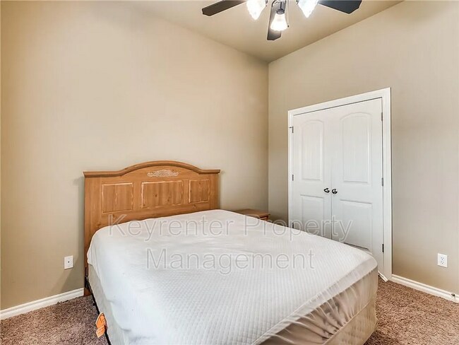 Building Photo - 16501 Moorgate Ln
