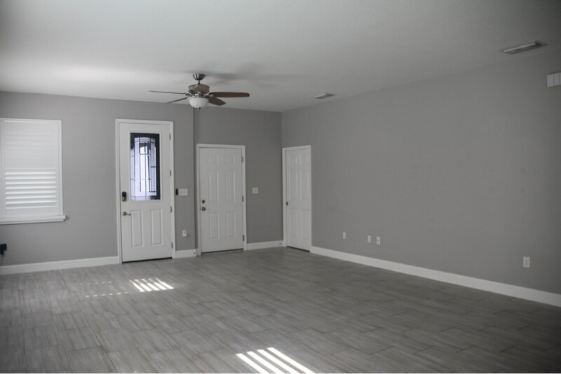 Building Photo - 6412 S Adelia Ave