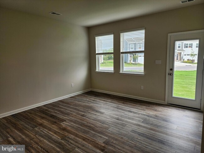 Building Photo - 39114 Sail Away Ln