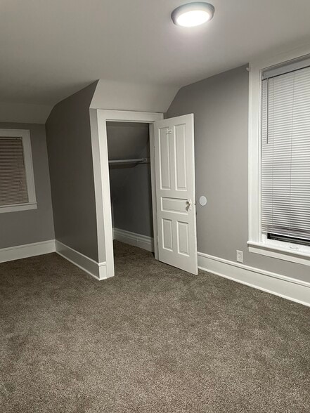 Building Photo - 1403 11th St