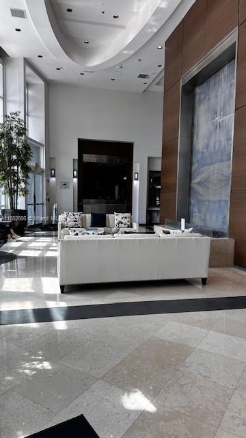 Building Photo - 1155 Brickell Bay Dr