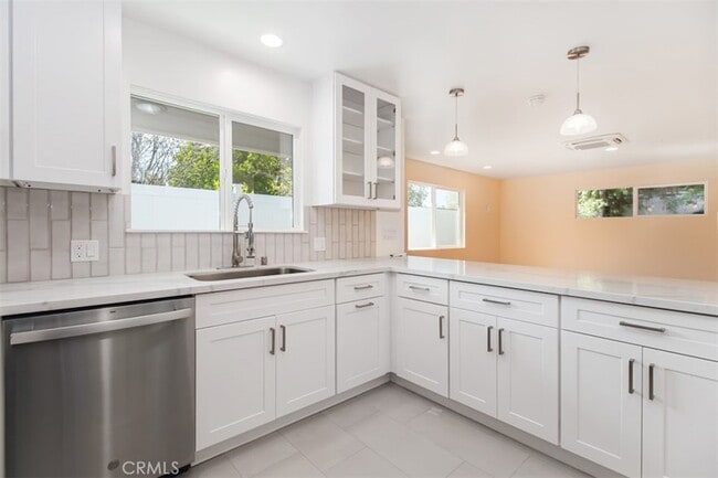 Building Photo - 319 N Shelton St