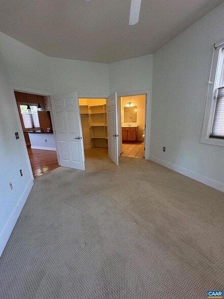 Building Photo - 215 5th St SW