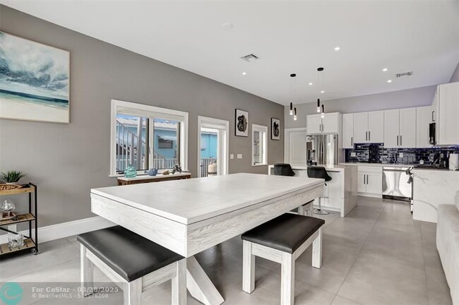 Building Photo - 1304 Mandarin Isle