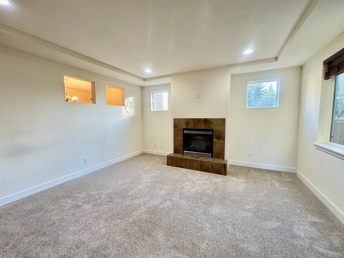 Building Photo - Woodinville Home!