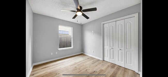 Building Photo - 142 Beach Dr
