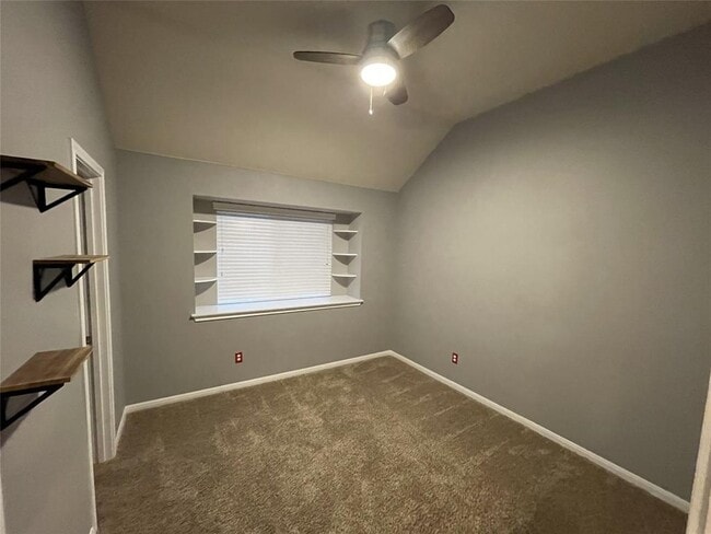 Building Photo - 108 Lasino Dr