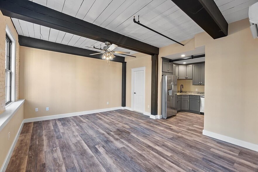 Building Photo - 5 Batchelders Ct
