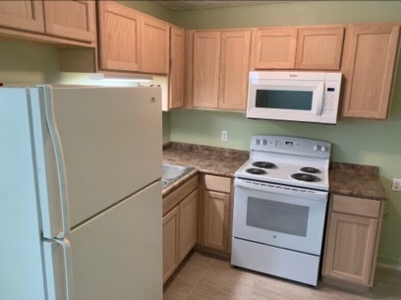 Building Photo - 1703 Ridge St