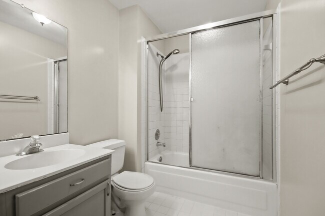 Building Photo - 7812 Theissetta Dr