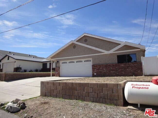 Building Photo - 42753 Blue Hills Dr