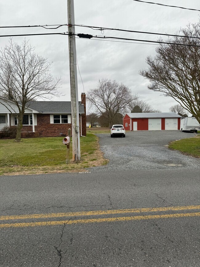 Building Photo - 12445 Dixie Dr