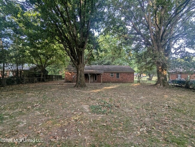 Building Photo - 5738 Blue Lake Cove