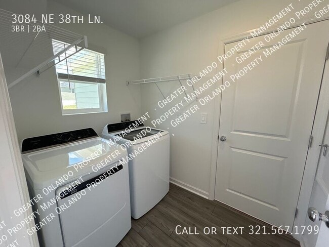 Building Photo - 3084 NE 38th Ln