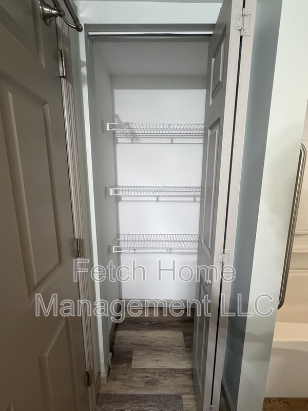 Building Photo - 34 N Lee St