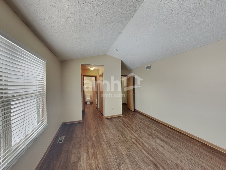 Building Photo - 6647 Hilmar Dr