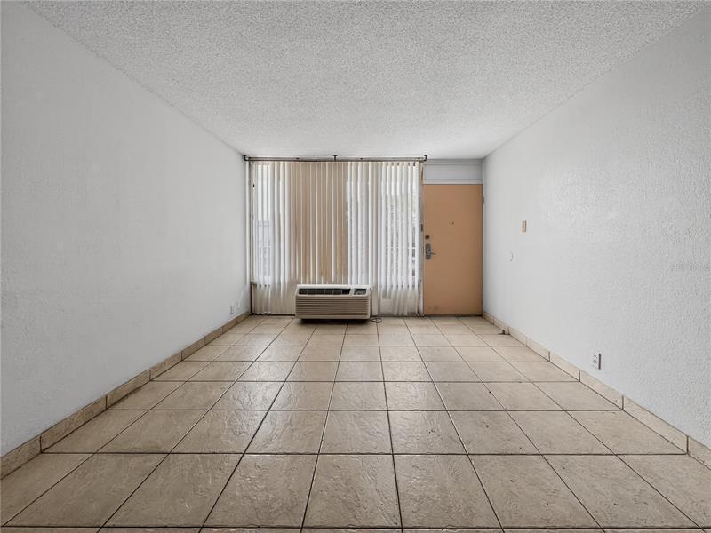 Building Photo - 7900 S Orange Blossom Trl