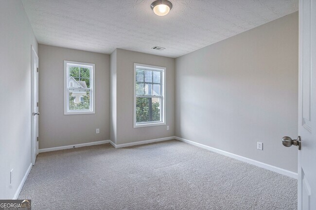 Building Photo - 6126 Allpoint Way