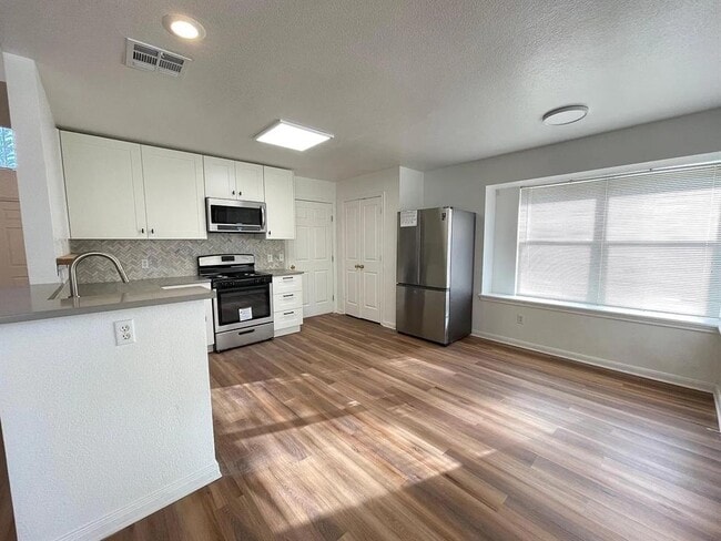 Building Photo - 9001 Wildwater Way