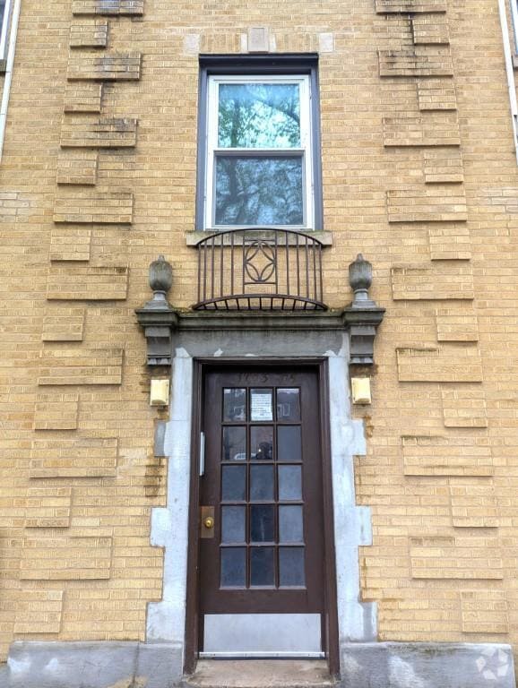 Building Photo - 1 bedroom in CHICAGO IL 60626