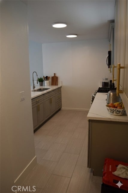 Building Photo - 552 W 22nd St