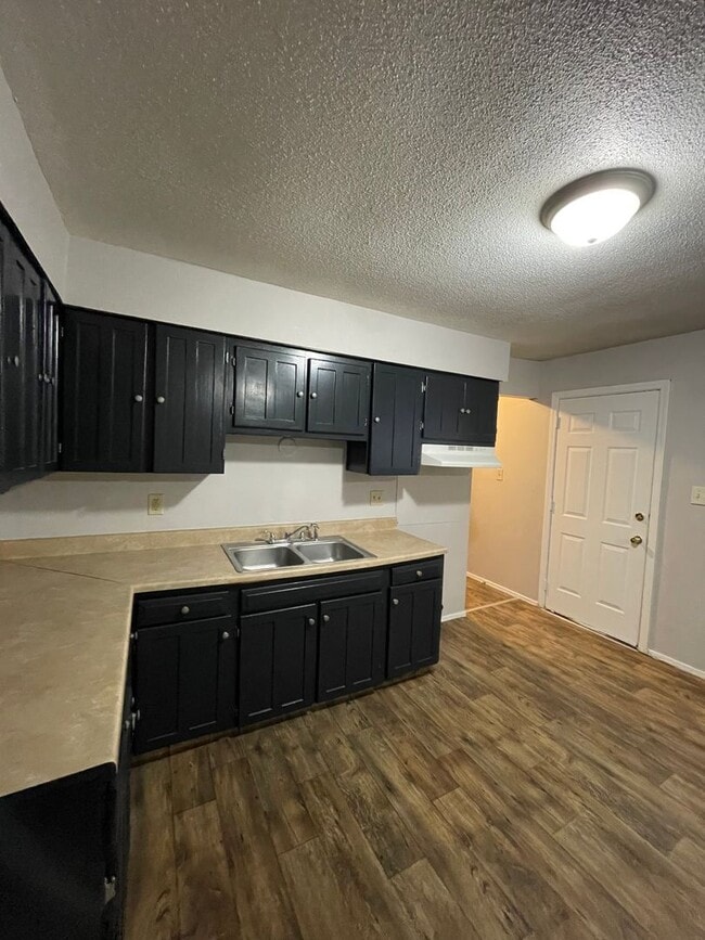 Building Photo - Warren Twp - 3 BR home