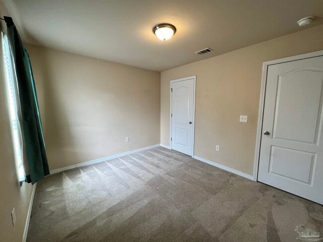 Building Photo - 4187 Roosevelt Way