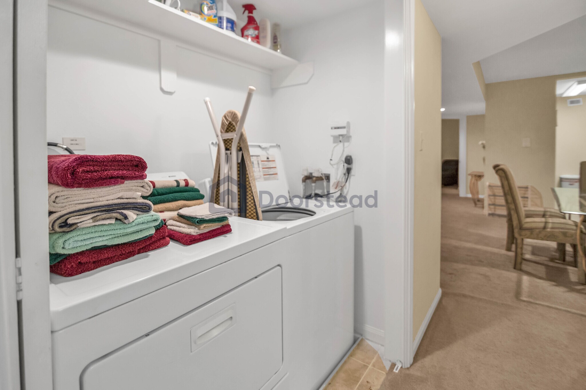 Building Photo - 8415 Hearth Dr