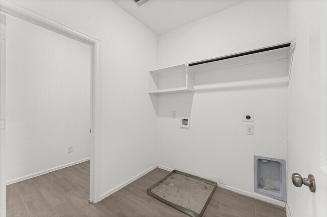 Building Photo - 5667 Foggy Vine Ct