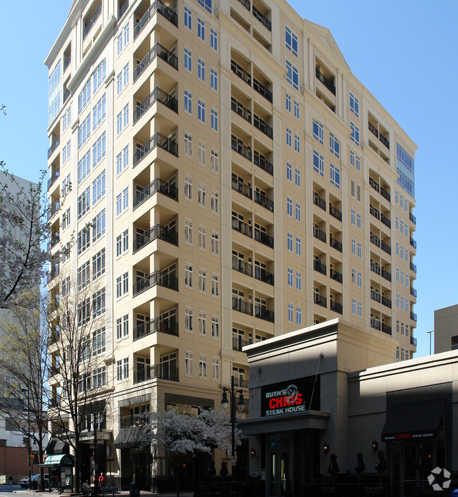 Building Photo - 230 S Tryon St