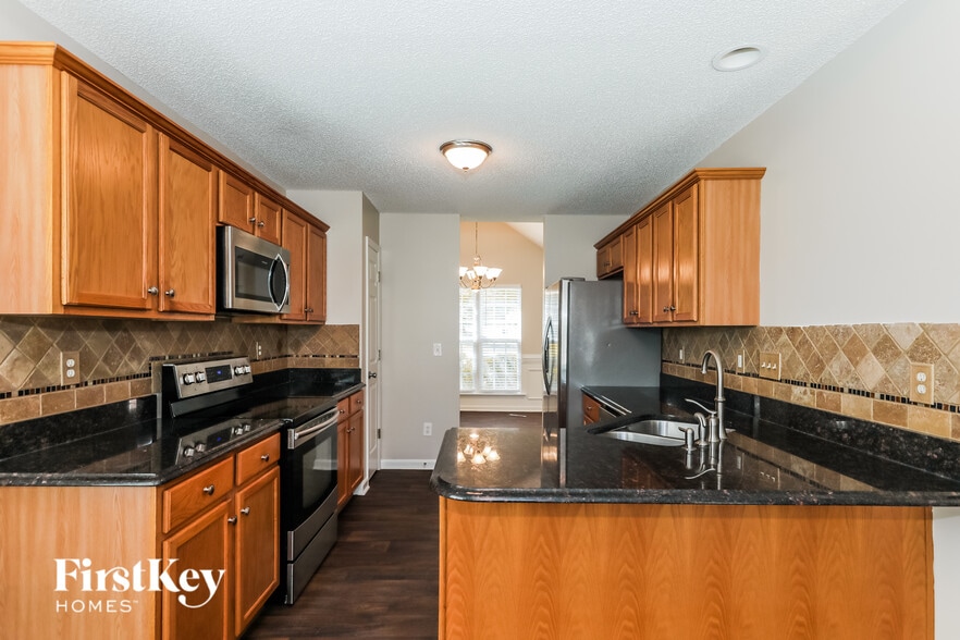 Building Photo - 1051 Enderbury Dr