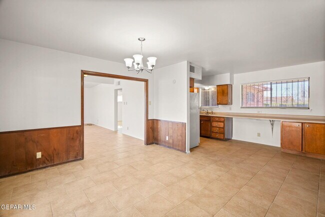 Building Photo - 5313 Bastille Ave