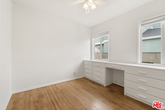 Building Photo - 7869 Croydon Ave