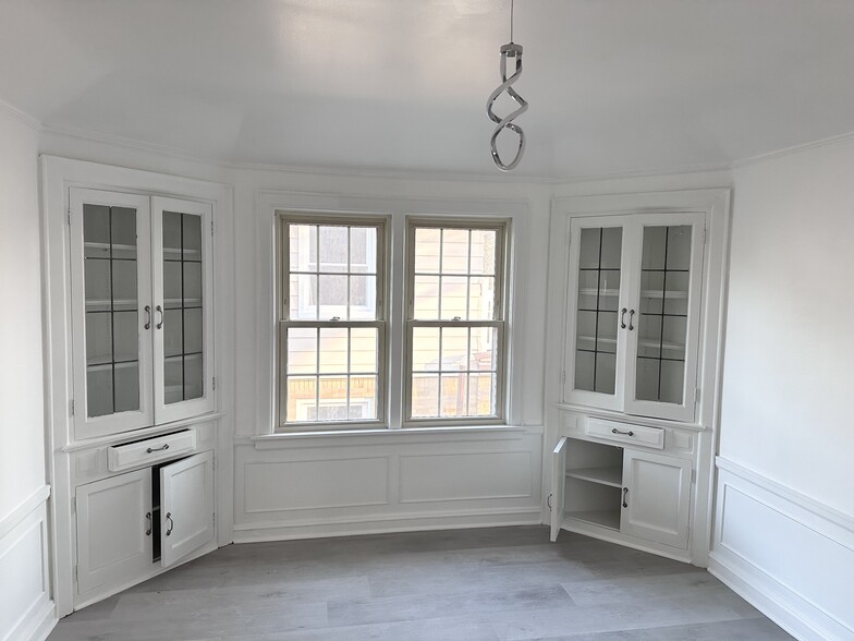 Dining Room - 4453 N Marlborough Dr