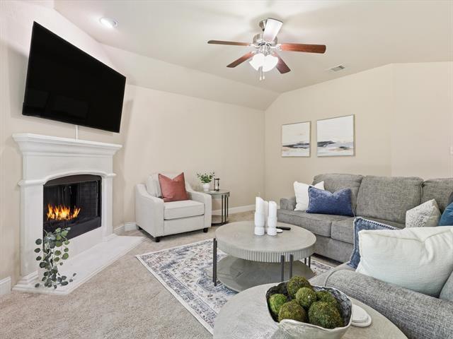 Building Photo - 609 Racine Dr